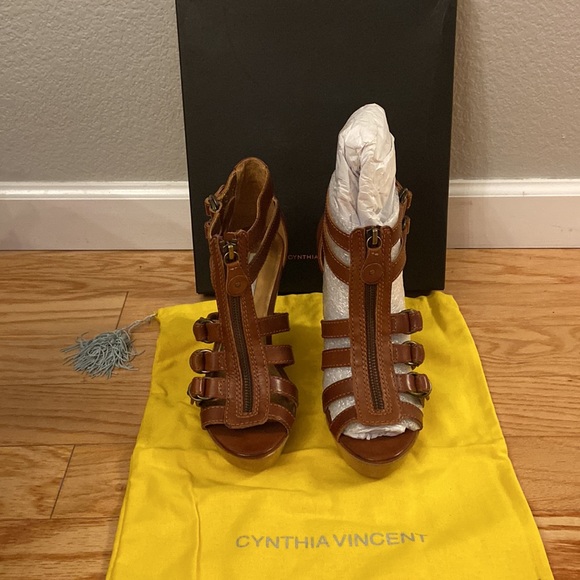 Cynthia Vincent Jagger Zipper Front Buckle Wedge NWT - Picture 5 of 9